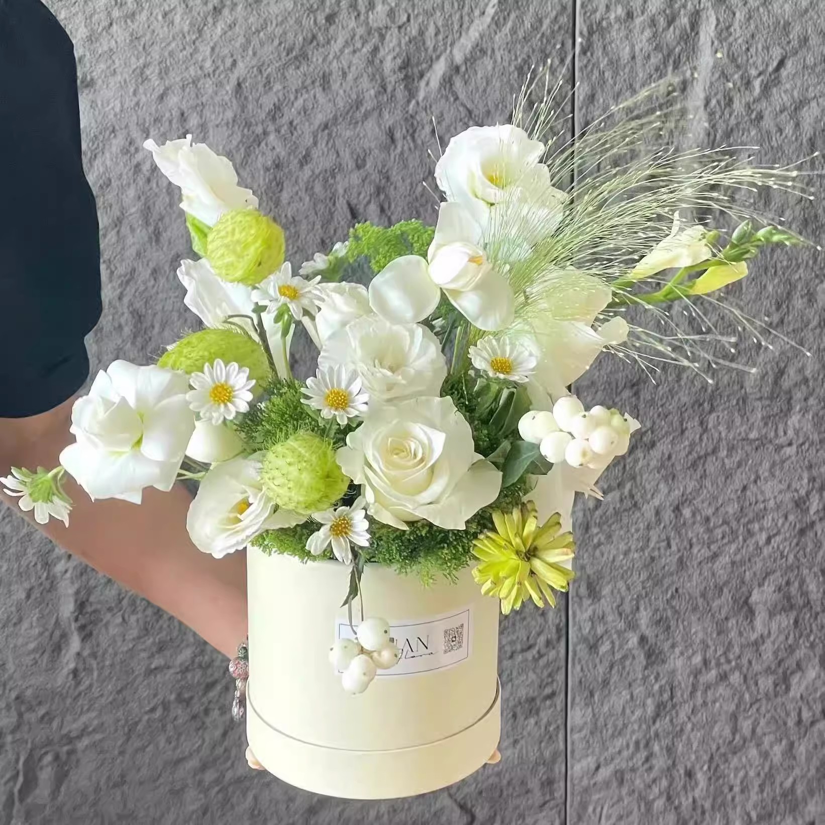 Small Flowers Packing Box Hug  – Event Party Box recenzja i cena